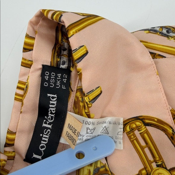 Vtg Louis Feraud Cream Gold Musical Pattern Button Up 100% Silk Blouse Women 10 - Picture 9 of 13